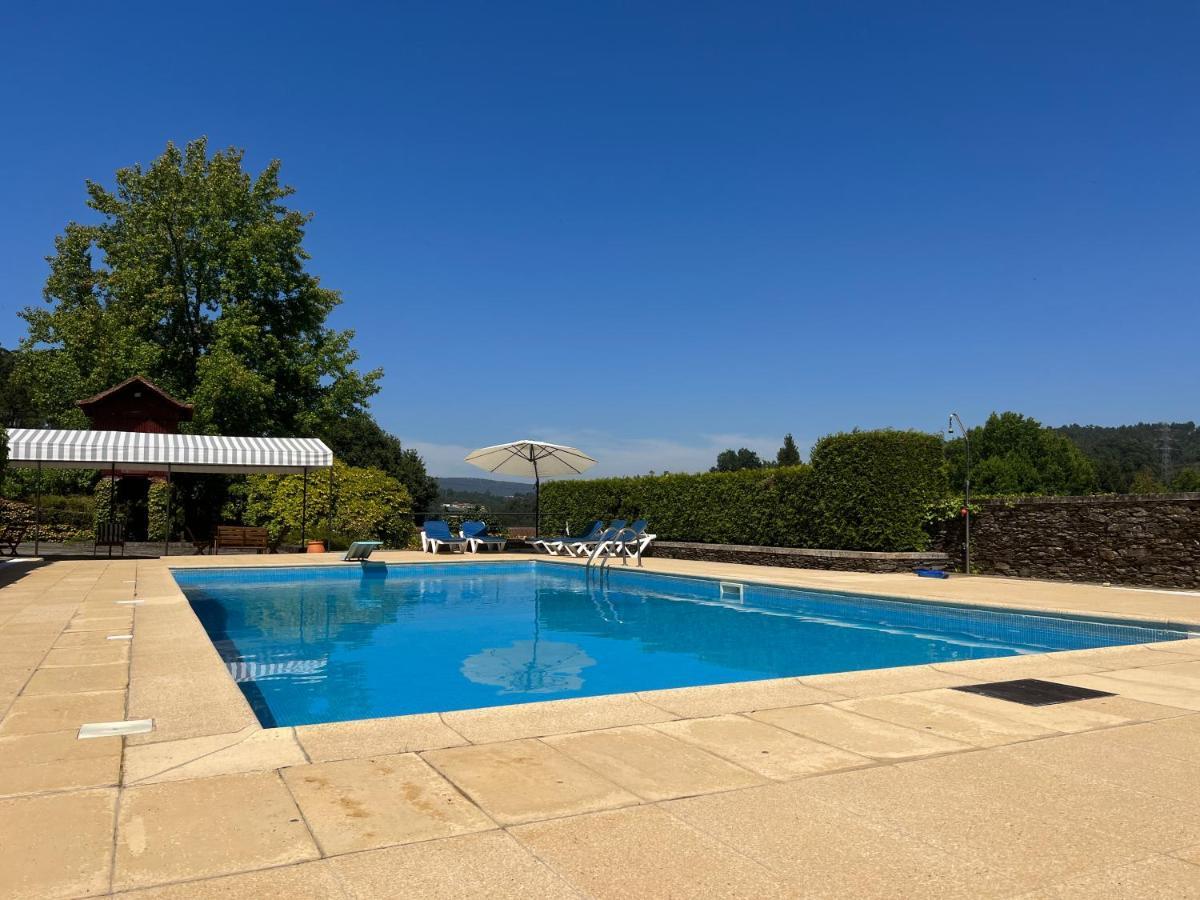 Quinta De Mouraes Casa Dos Rododendros Guest House Lever ภายนอก รูปภาพ