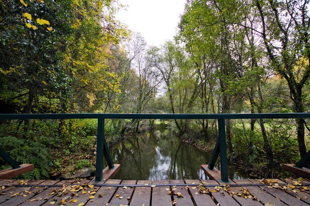 Quinta De Mouraes Casa Dos Rododendros Guest House Lever ภายนอก รูปภาพ