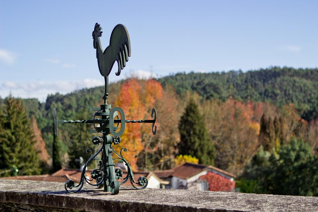 Quinta De Mouraes Casa Dos Rododendros Guest House Lever ภายนอก รูปภาพ